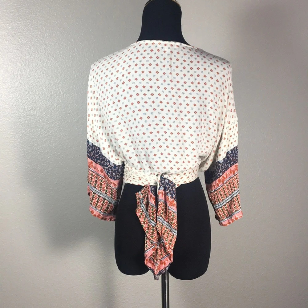 Patrons of Peace‎ Cropped Boho print Kimono Top - Picture 9 of 11